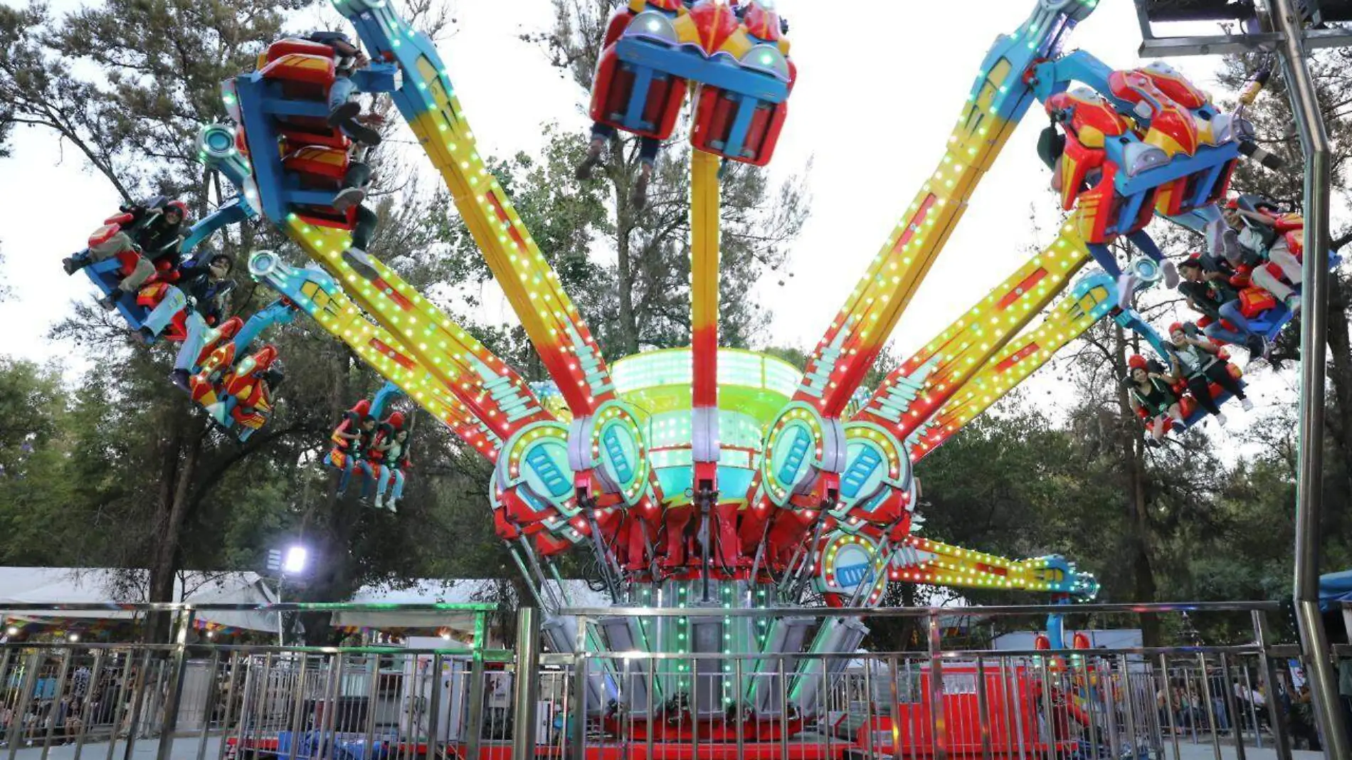 Juego mecánico en el Festival Michoacán de ORgien